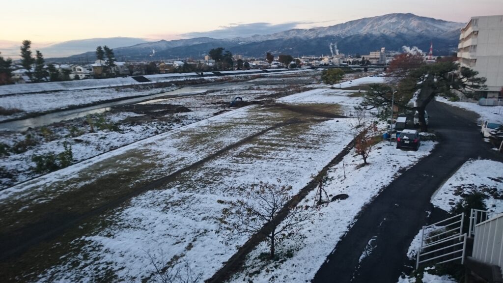 季節外れ？の積雪
