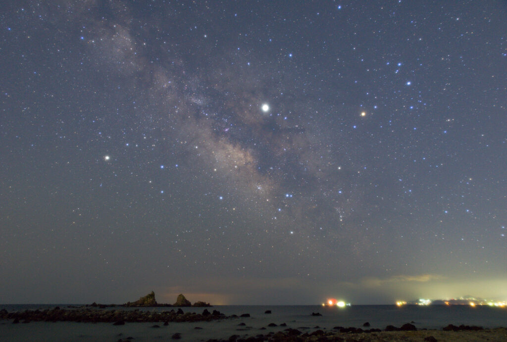 SIGMA 16mm F1.4 DC DN