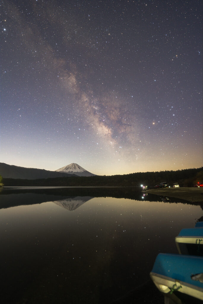 富士と夏の天の川