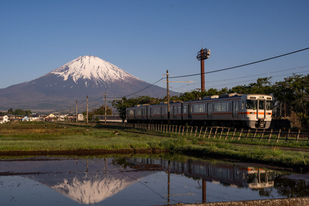 ふじさんと御殿場線のコラボ